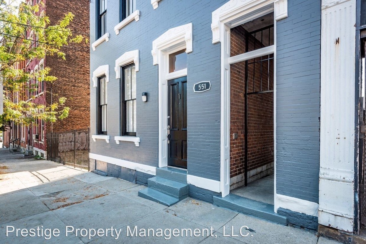 Primary Photo - 551 E 13th St