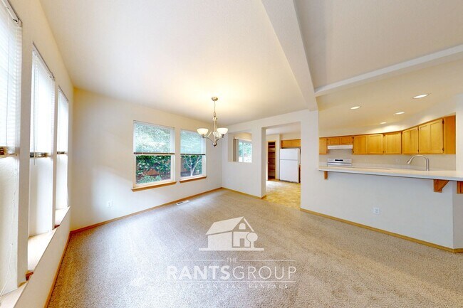 Foto del edificio - Great Location!  Quiet Neighborhood!