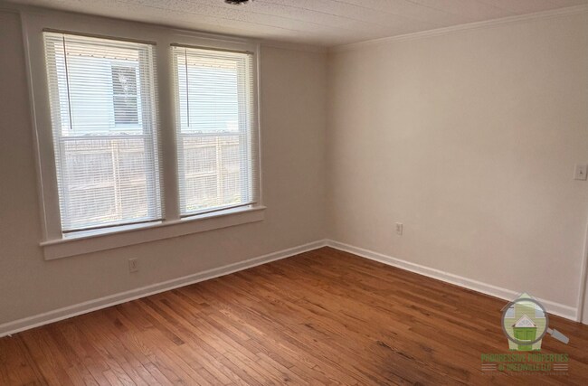 Foto del edificio - 518 Perry Ave