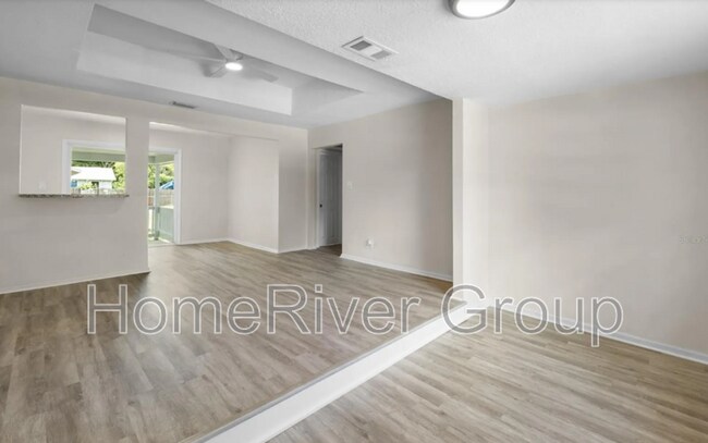 Foto del edificio - 4751 Fairfield Ave S