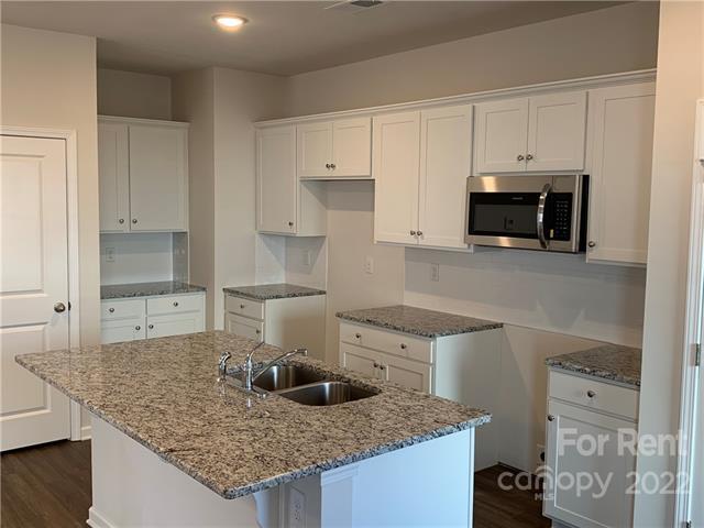 Building Photo - 2056 Cypress Village Dr NW