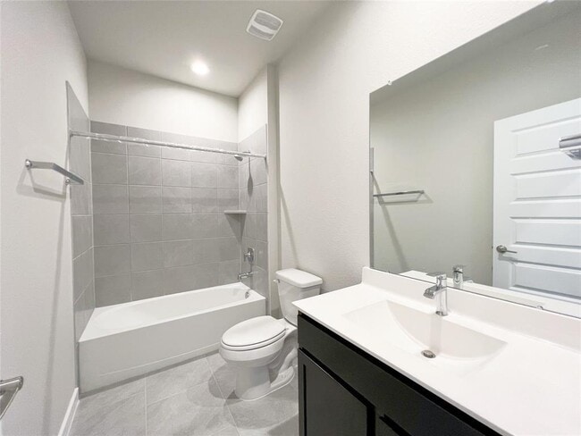 Building Photo - 29427 Pikes Peak Dr
