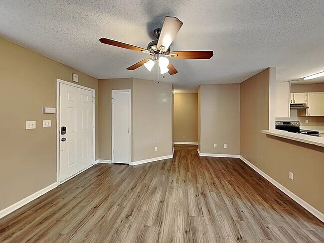 Foto del edificio - 5049 Parade Ln SW