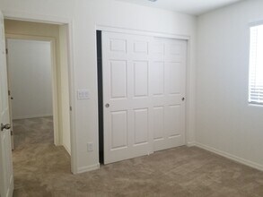 Building Photo - 8830 Fleetwood Ln