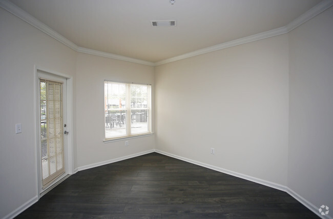 Interior Photo - The Apartments at Aberdeen Station