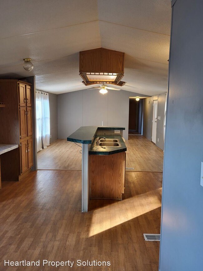 Building Photo - 3 br, 2 bath House - 111 Court Drive