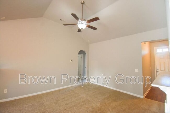 Foto del edificio - 6875 Bone Creek Dr