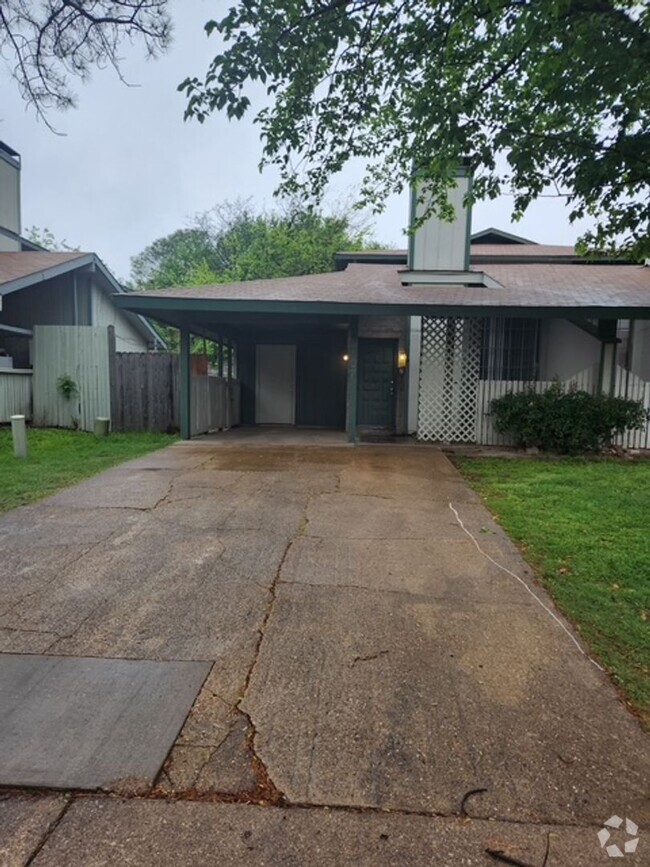 Building Photo - 2607 San Sebastian Cir