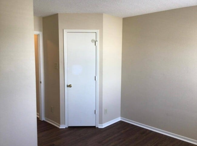 Building Photo - 5635 Olive Branch Way