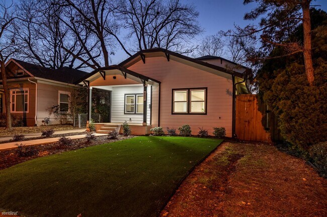 Foto del edificio - 4 br, 4 bath House - 911 Turner Avenue