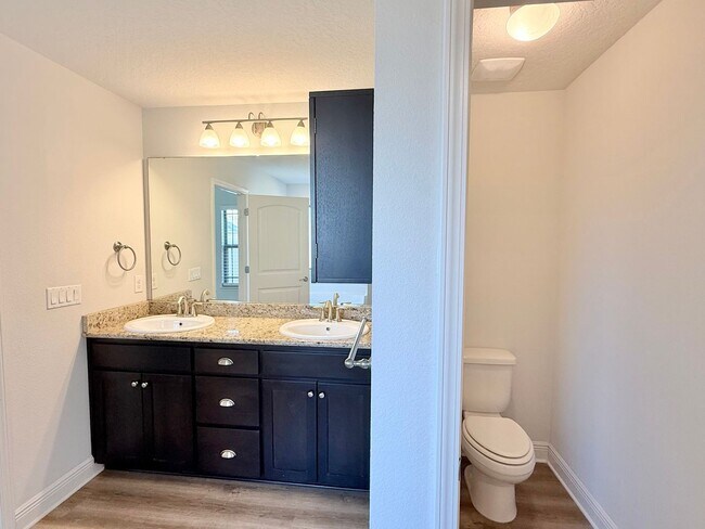 Foto del edificio - 4-Bedroom Craftsman Style Home - Winners Gait