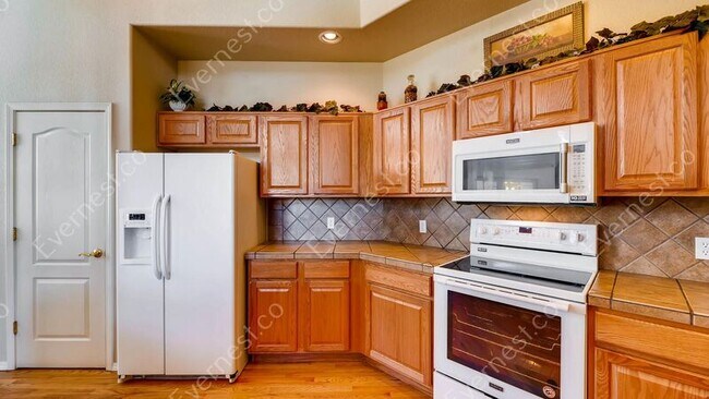Foto del edificio - 16275 Gold Creek Dr