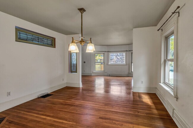 Foto del edificio - 589 Breckenridge St