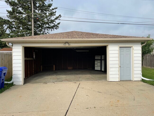 Building Photo - 6400 50th Ave
