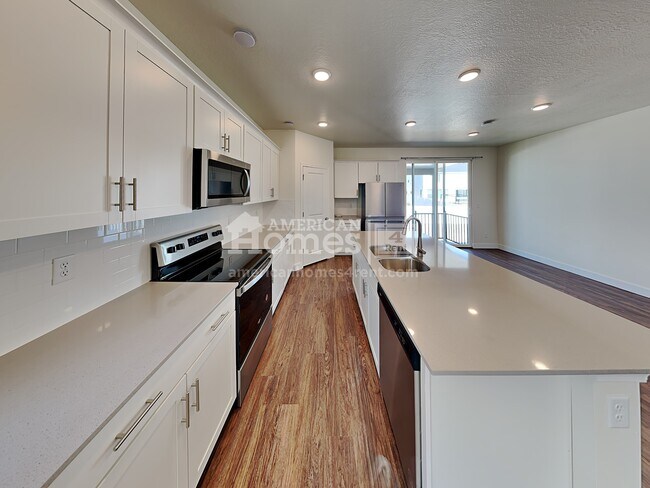 Building Photo - 2696 W 3290 S