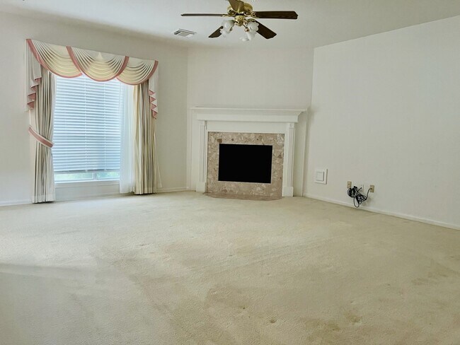 Foto del edificio - 16911 Ascot Meadow Dr