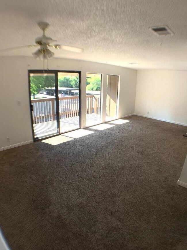 Foto del edificio - 2400 Horizon Ln