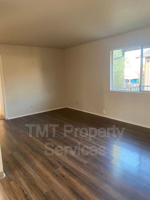 Building Photo - 228 McFarland St