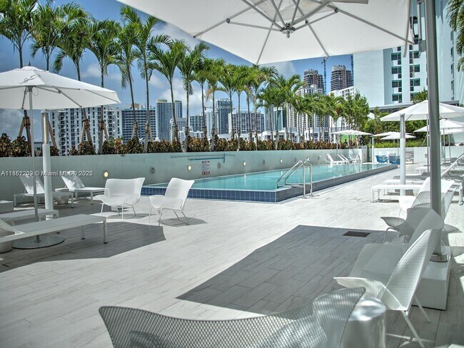 Foto del edificio - 1600 SW 1st Ave