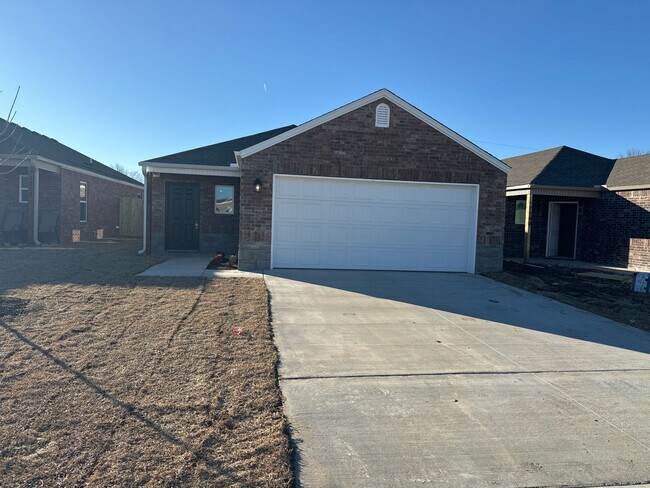 Building Photo - *Pre-leasing* NEW Three Bedroom | Two Bath...