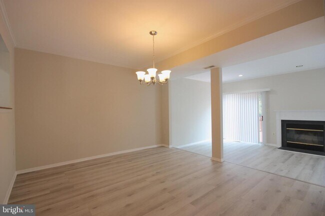 Foto del edificio - 7782 Blueberry Hill Ln