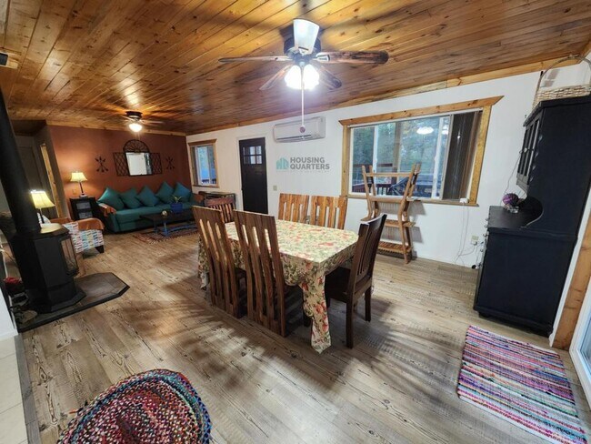 Building Photo - 4450 WA-211