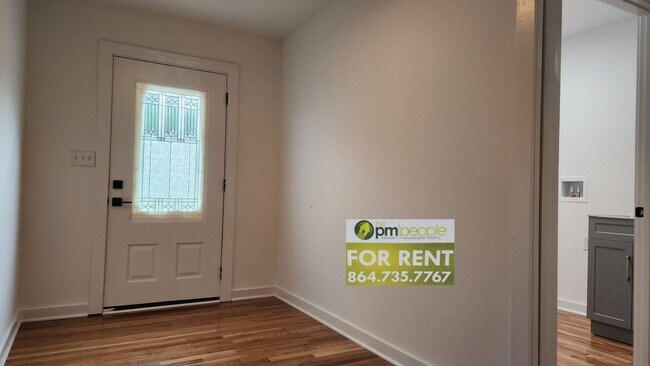 Foto del edificio - Newly renovated, Modernized 3/2 Home Avail...