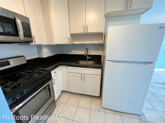 Building Photo - 2 br, 2 bath House - 2120 Fern St. #203
