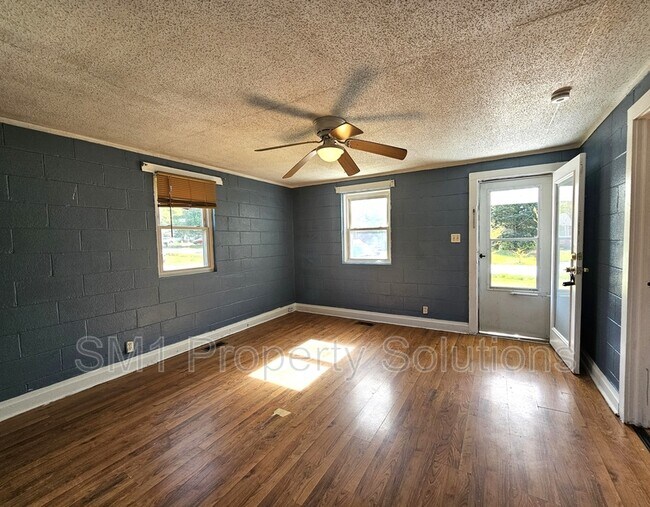 Foto del edificio - 2728 Ingram Rd