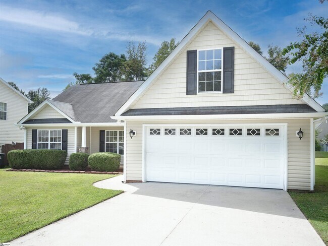 Building Photo - 21 Whitethorn Ln