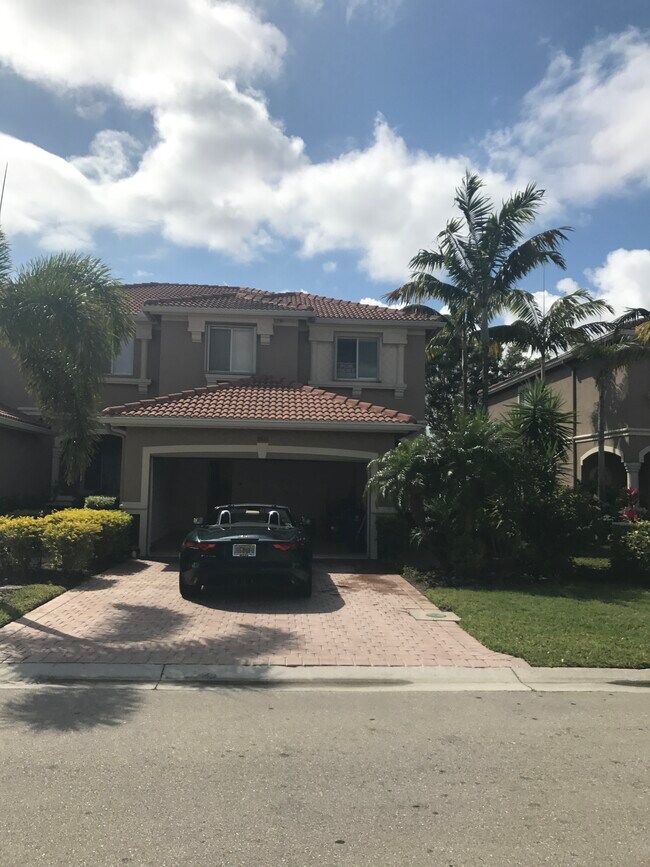 Building Photo - 9533 Roundstone Cir