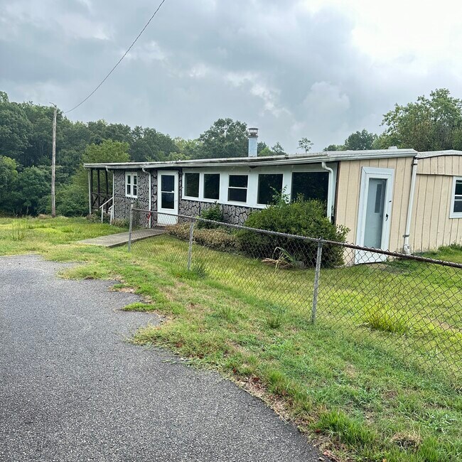 Foto del edificio - 225 Easter Dr