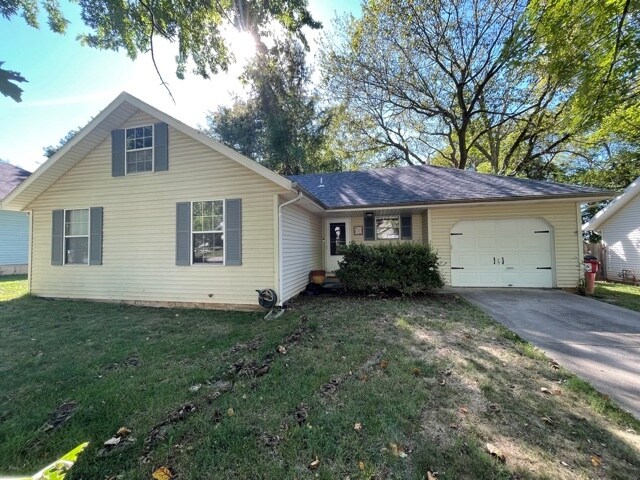 Primary Photo - 5705 S Stonegate Ave