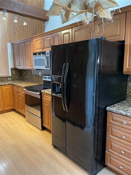 Foto principal - 1705 NW 74th Ave