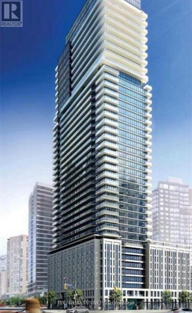 Building Photo - 955 Bay St.
