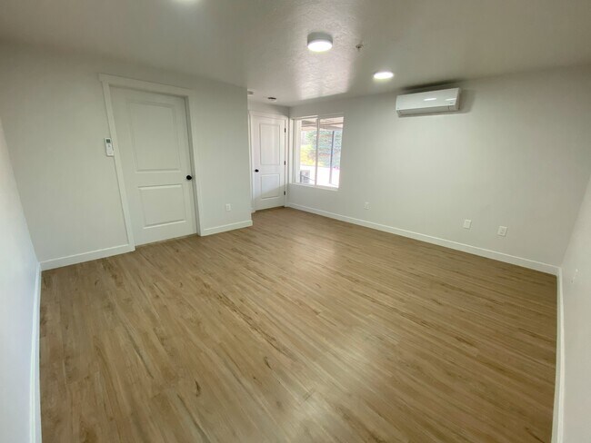 Foto del edificio - 404 E 5600 S