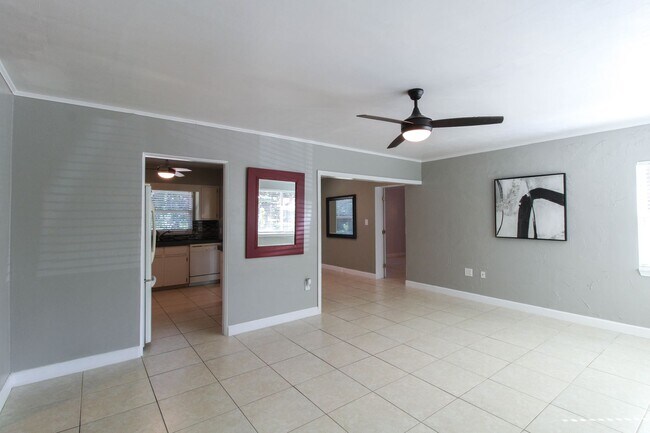 Foto del edificio - 2119 Southland Rd