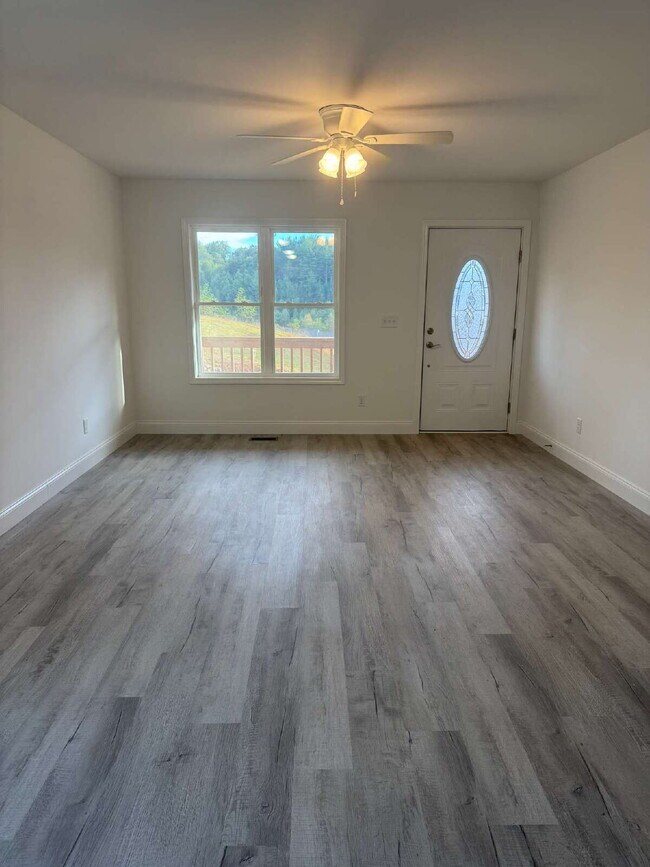 Foto del edificio - 203 Quinn Hill Ln