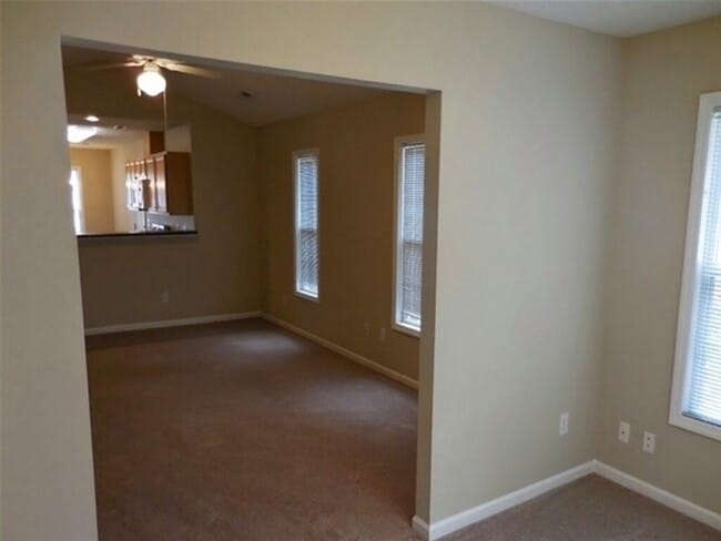 Building Photo - 5730 Regent Village Dr