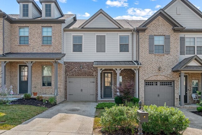 Foto del edificio - 1444 Channing Dr