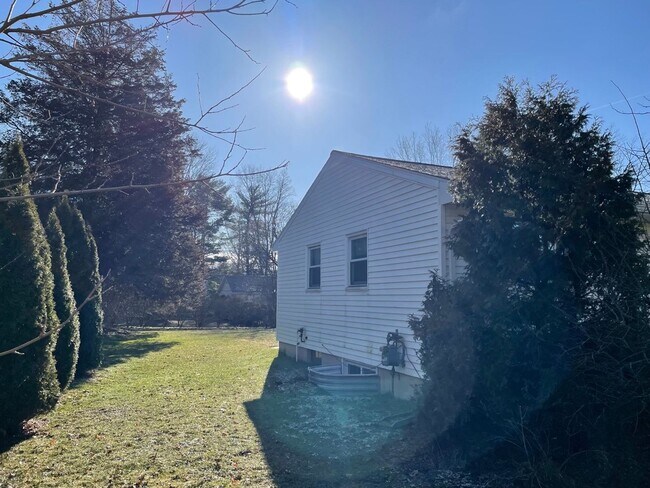 Foto del edificio - Beautiful 4 bedroom in Forest Hills