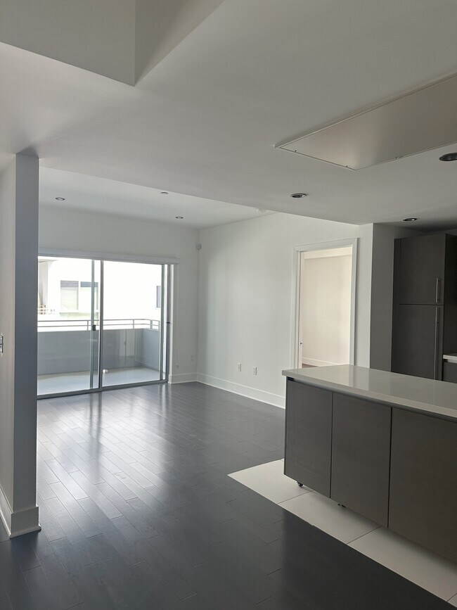 Building Photo - 1730 Sawtelle Blvd
