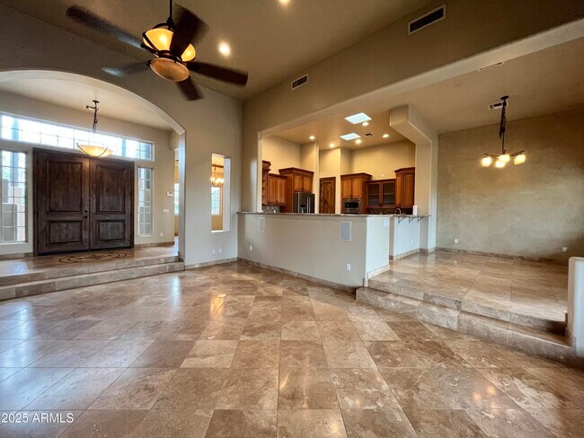 Foto del edificio - 6128 E Duane Ln