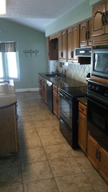 Building Photo - 609 Herron Rd