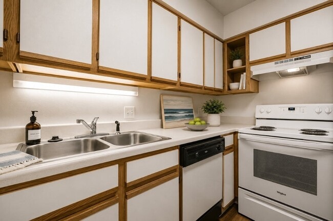 Building Photo - River Park Tower Apartment Homes