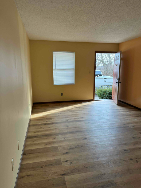 Building Photo - 8701 N Raintree Ct