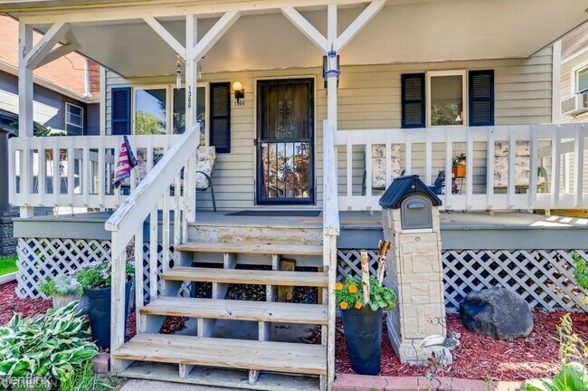 Building Photo - 3 br, 2 bath House - 1366 Edgerton Street