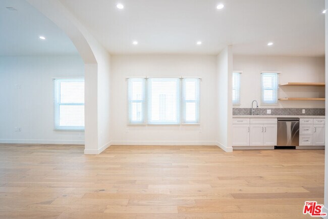 Foto del edificio - 6513 Orange St