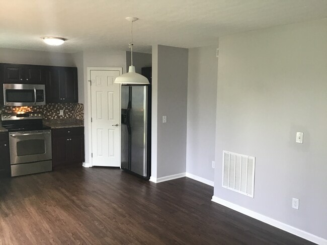 Building Photo - 1141 Promenade Dr