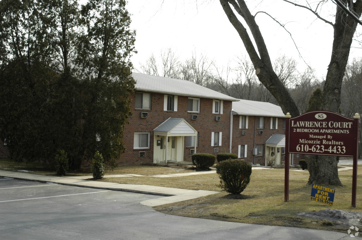 Building Photo - Lawrence Court Apartments